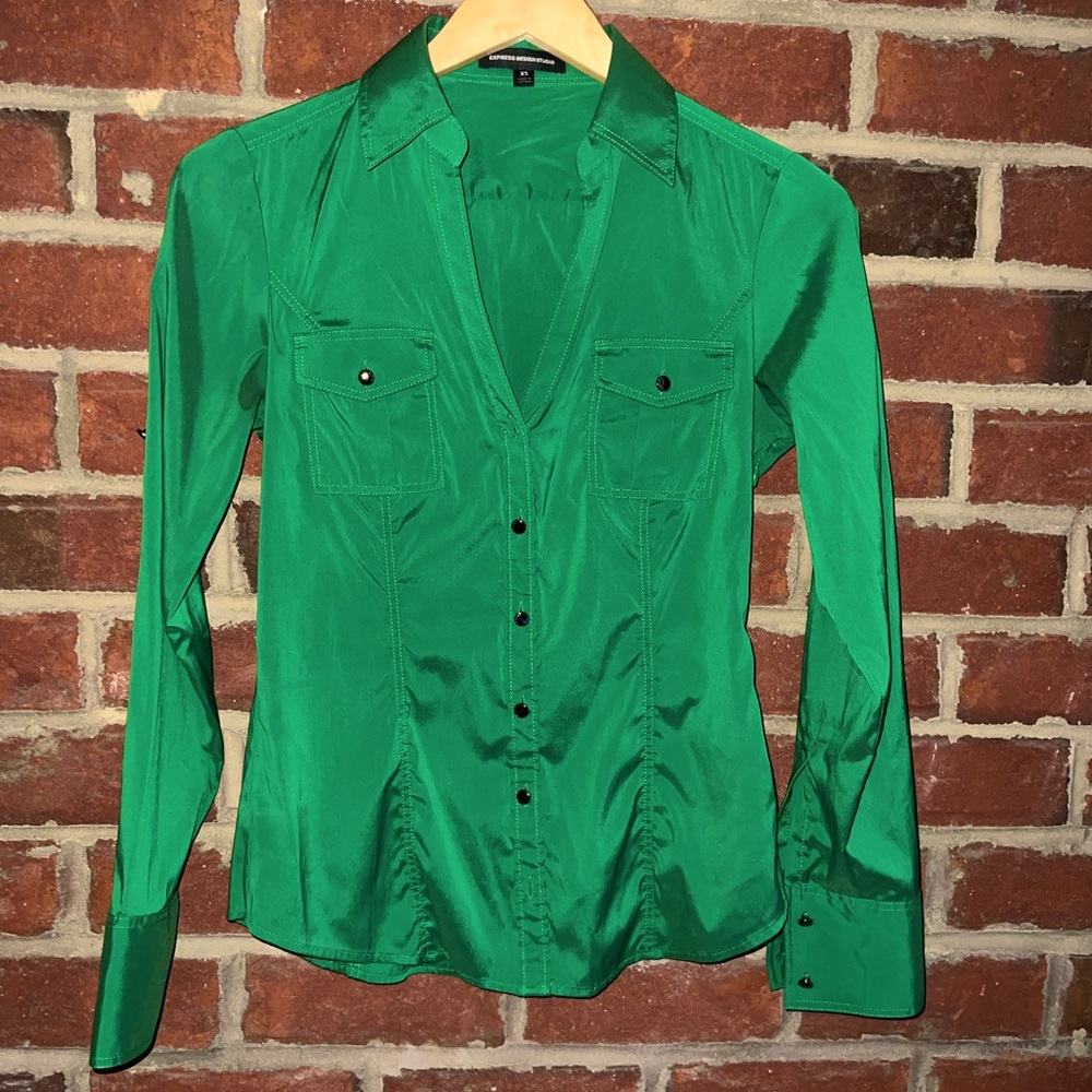 Express ( circa 1999) emerald green “satiny” fitted blouse w/ adjustable sleeves